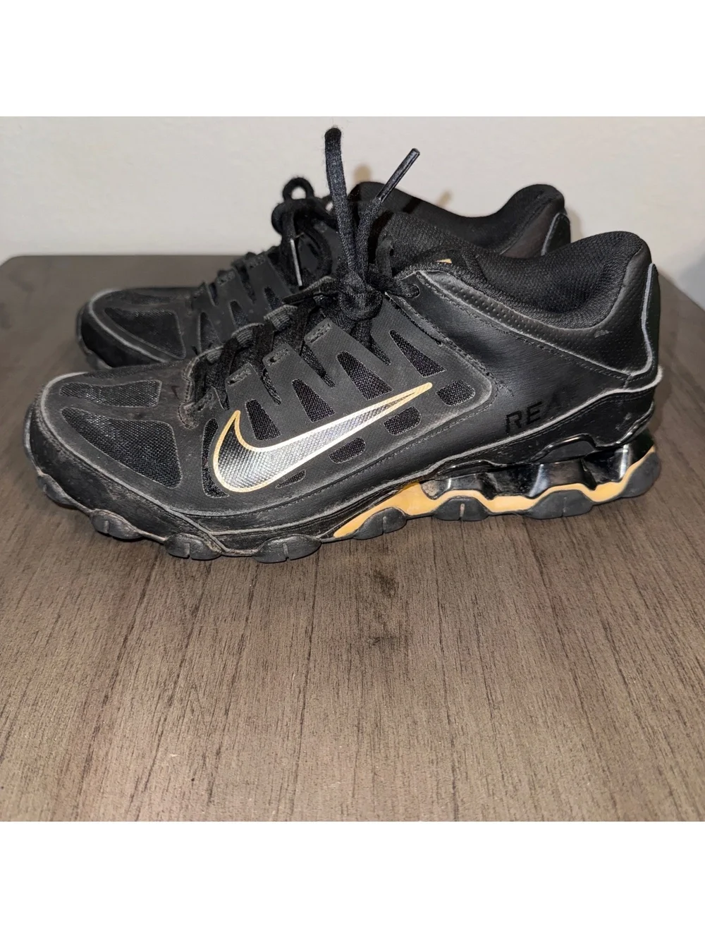 Nike Reax 8 TR Black Metallic Gold — Men’s 7.5